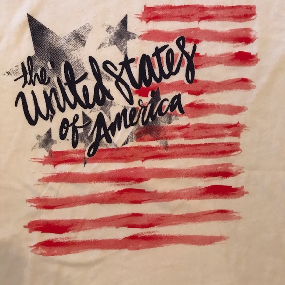 Patriotic short sleeve top.  Size L - Picture 6 of 6